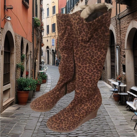 Leopard Print Knee-High Boots - Picture 2 of 7